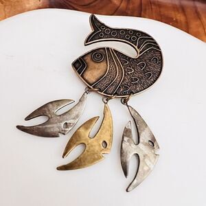 Vintage Fantastic 1994 SUSAN L RICHARDSON Brooch Fish Dangle Signed pin 1129